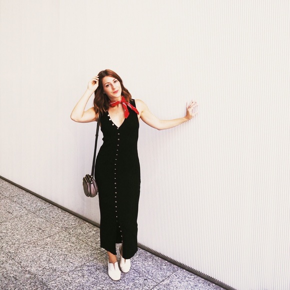 Meet your Posher, Tiffany - Picture 2 of 2